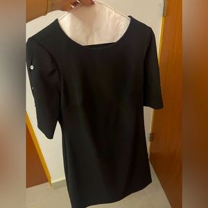 Black short dress perfect for work size 4 Tommy Hillfiger